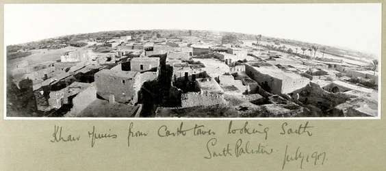 Khan Yunis da torre do castelo, Palestina do Sul, julho de 1917